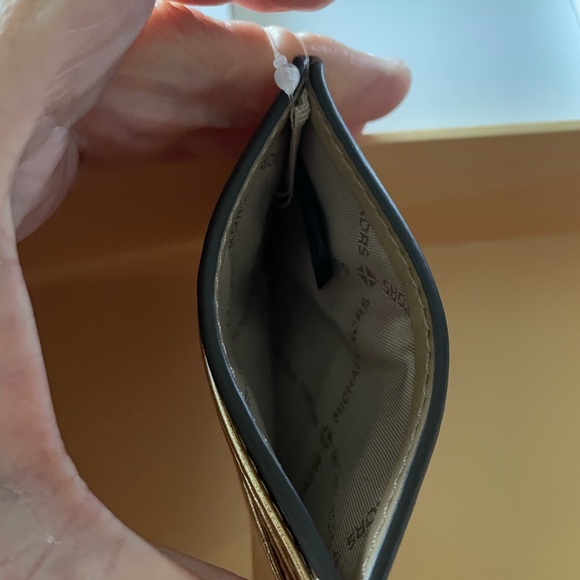 Michael Kors Leather Gold Metallic Jet Set NWT - Picture 10 of 13